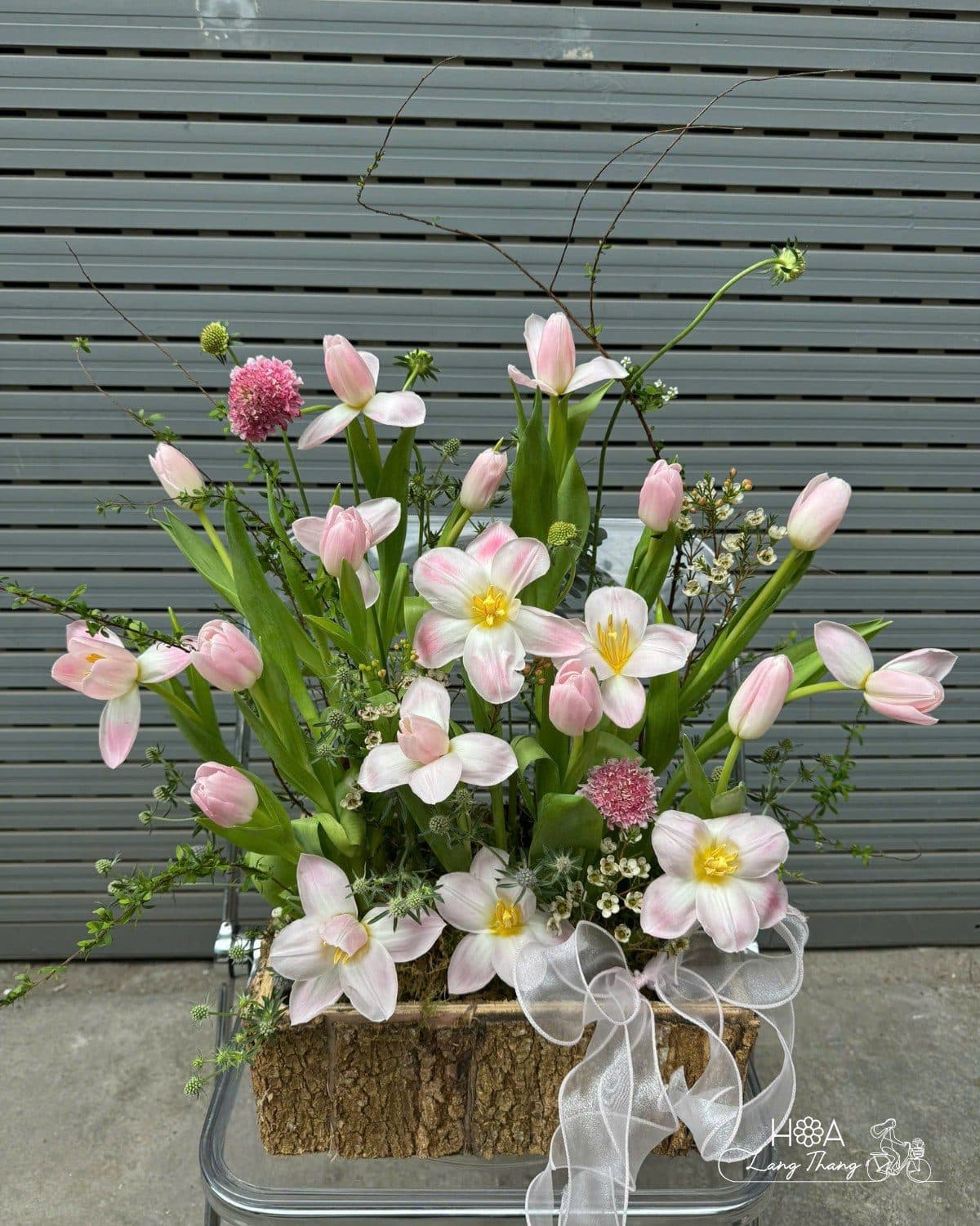 Box gỗ tulip daisy hồng nhạt - Ảnh 1