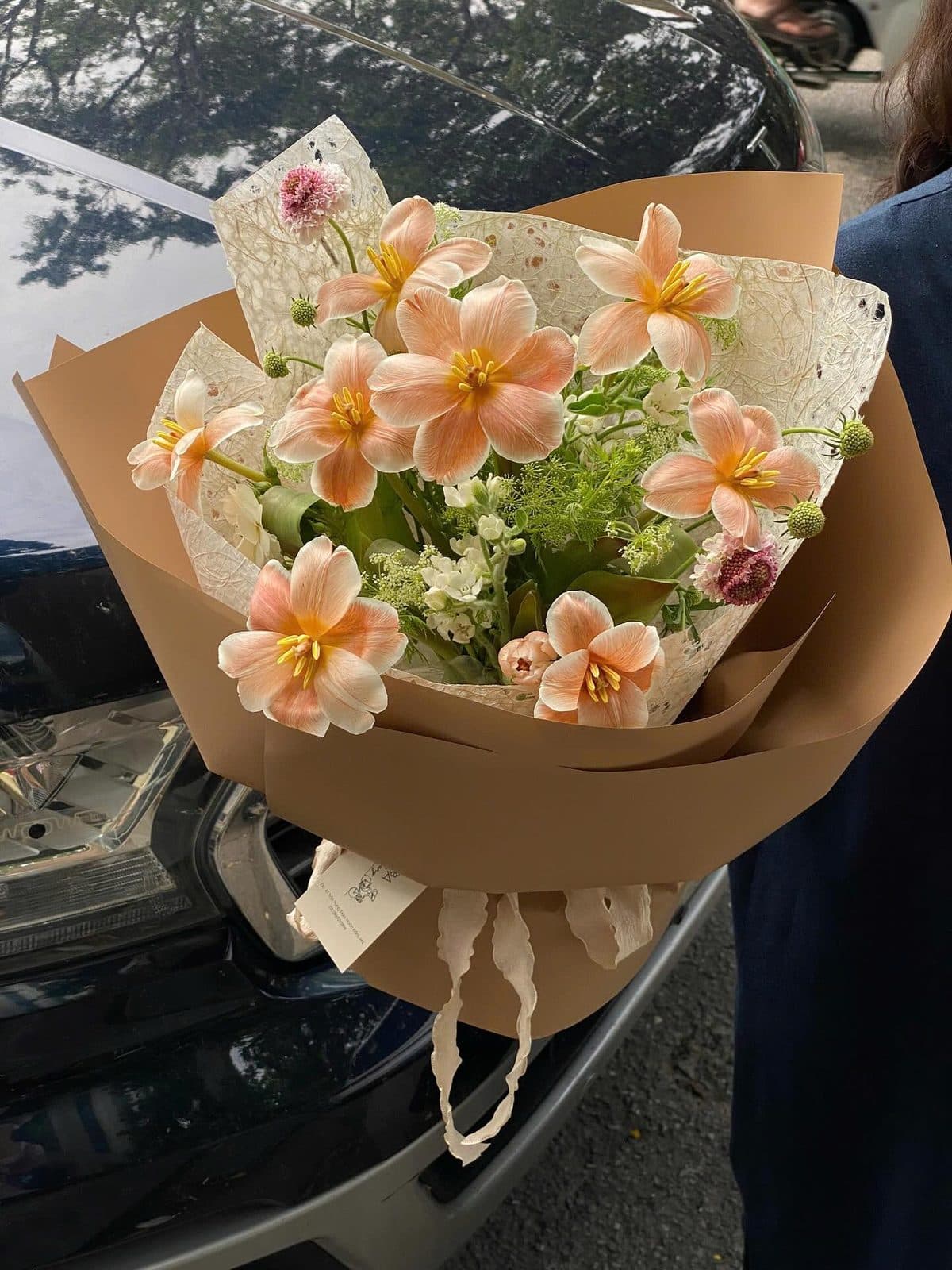 Tulip nhuộm nâu đất - Thumbnail 2