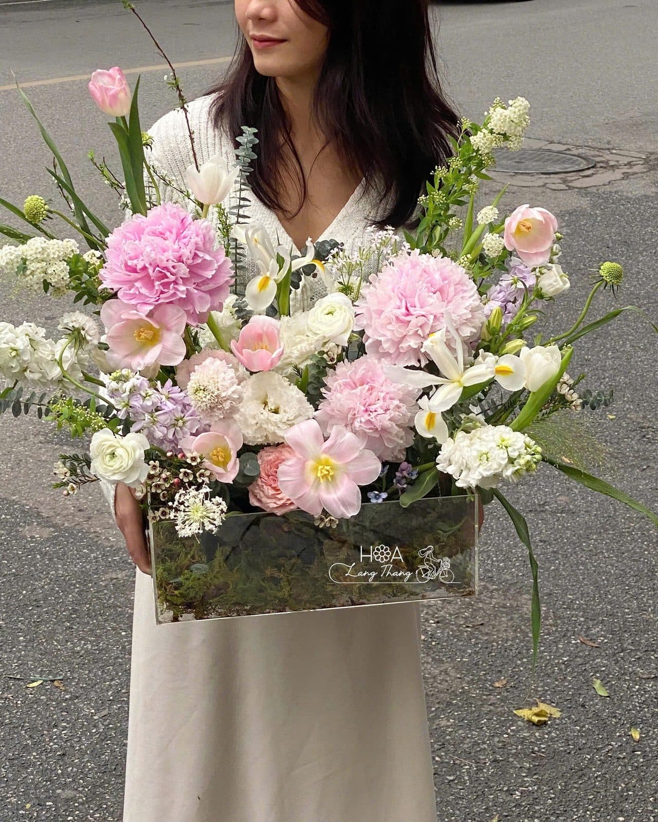 Box vuông peony mix tulip cúc mẫu đơn - Thumbnail 3