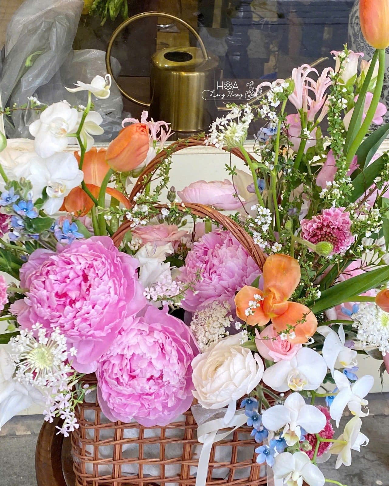 Lẵng vừa peony mix tulip - Thumbnail 3