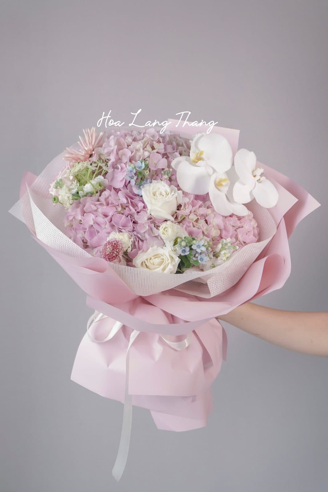 Tu cầu mix hoa lan ho diep - Ảnh 1
