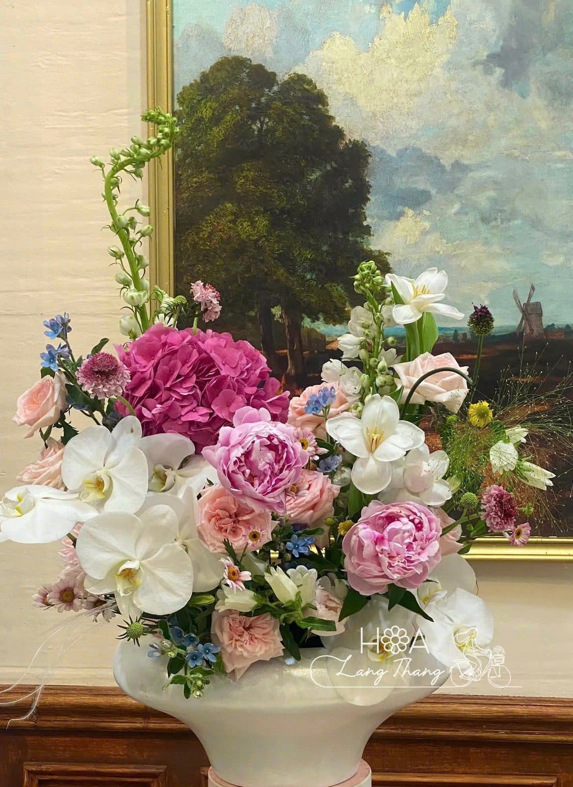 Bình hoa mix tông hồng - Ảnh 1