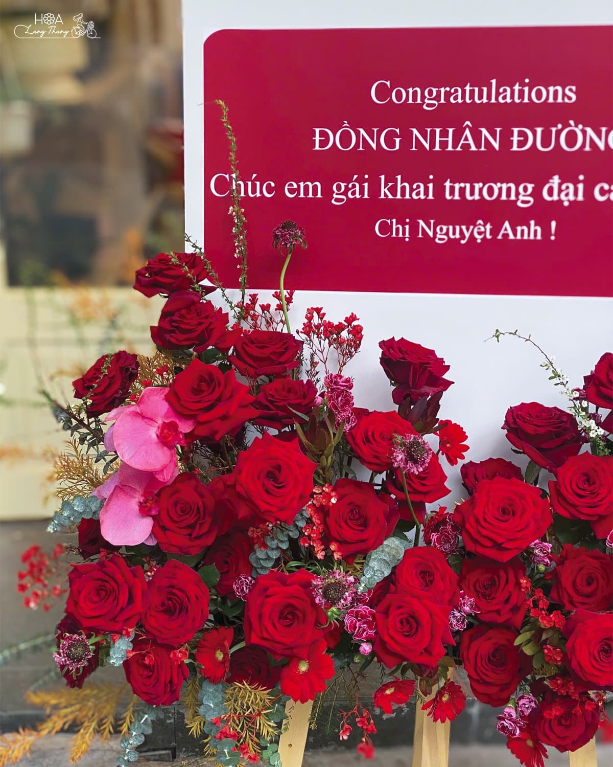 Kệ hoa khai trương Hà Nội giá hợp lý tại Hoa Lang Thang