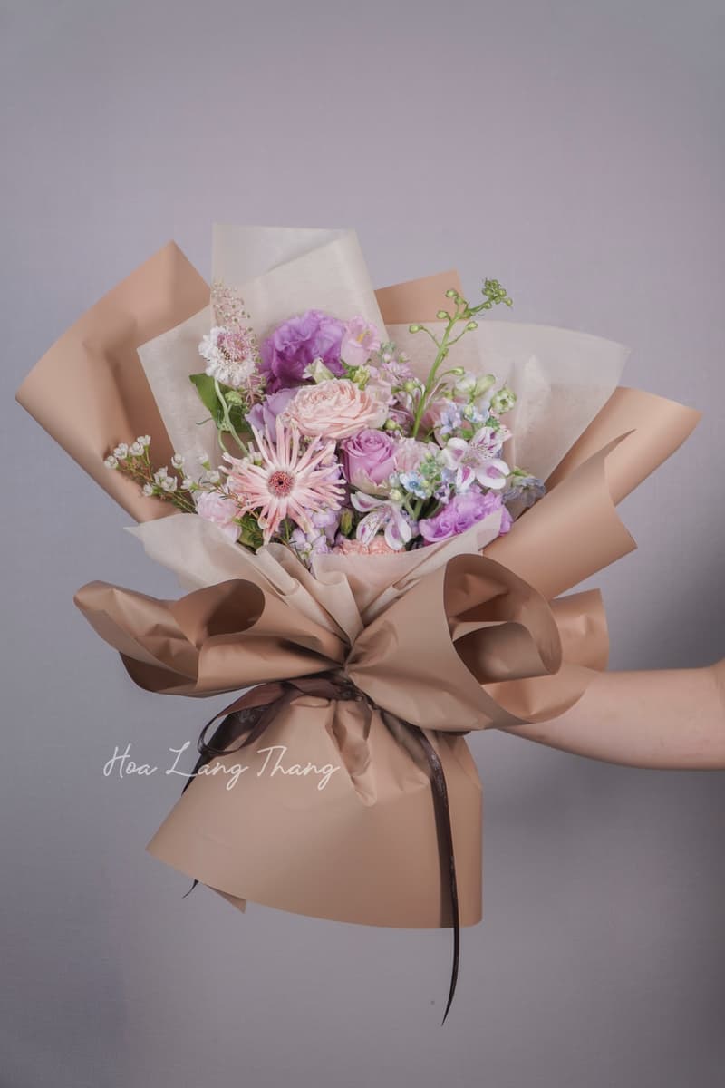 Dịch Vụ Hoa Tươi Hàng Tháng Cho Nhà Hàng — Không Gian Sang Trọng Từ Những Bông Hoa Được Chọn Lọc