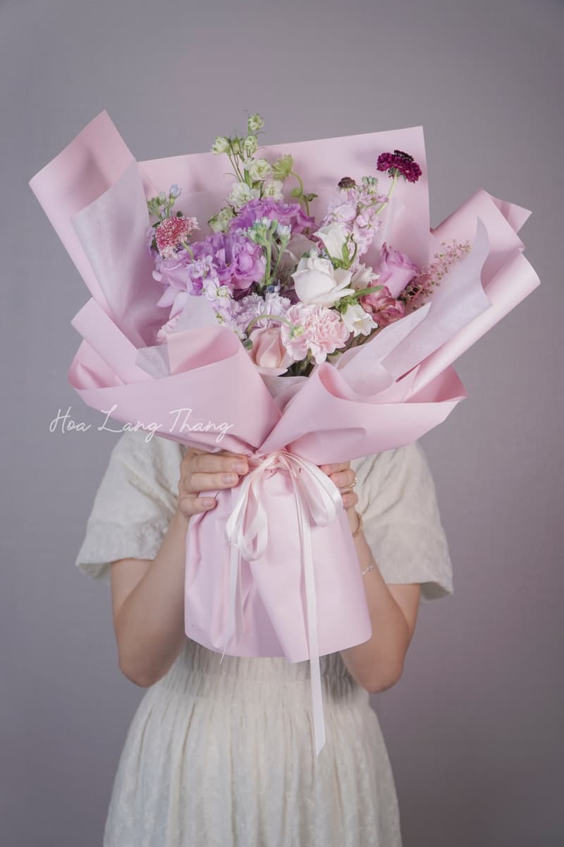 Hamper Quà Tết Cao Cấp Kèm Hoa — Món Quà Sang Trọng Gửi Trọn Tâm Ý
