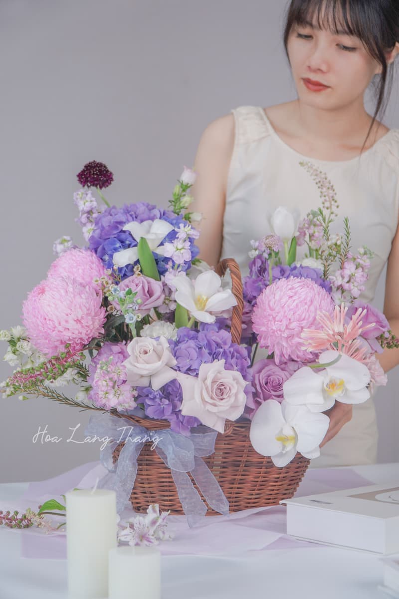 Hoa Tặng 8/3 Cho Mẹ Tại Hà Nội — Món Quà Xứng Đáng Với Người Phụ Nữ Bạn Yêu Thương Nhất