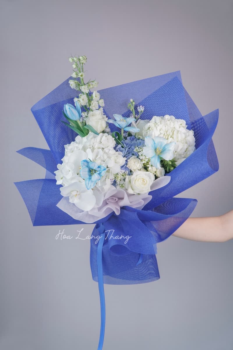 Hoa Trang Trí Bàn Tiệc Sang Trọng — 8 Ý Tưởng Đẹp Nhất