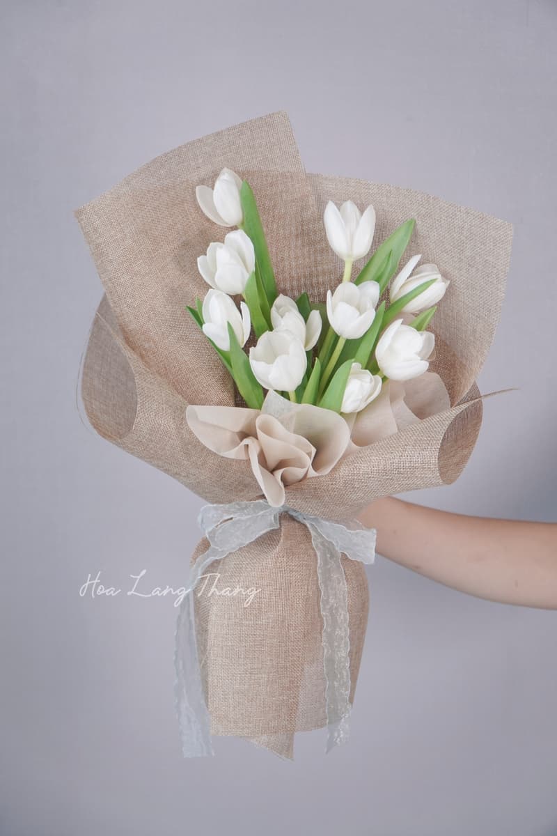 So sánh hoa hồng nhập khẩu và hoa hồng Đà Lạt — Đâu là lựa chọn xứng tầm?