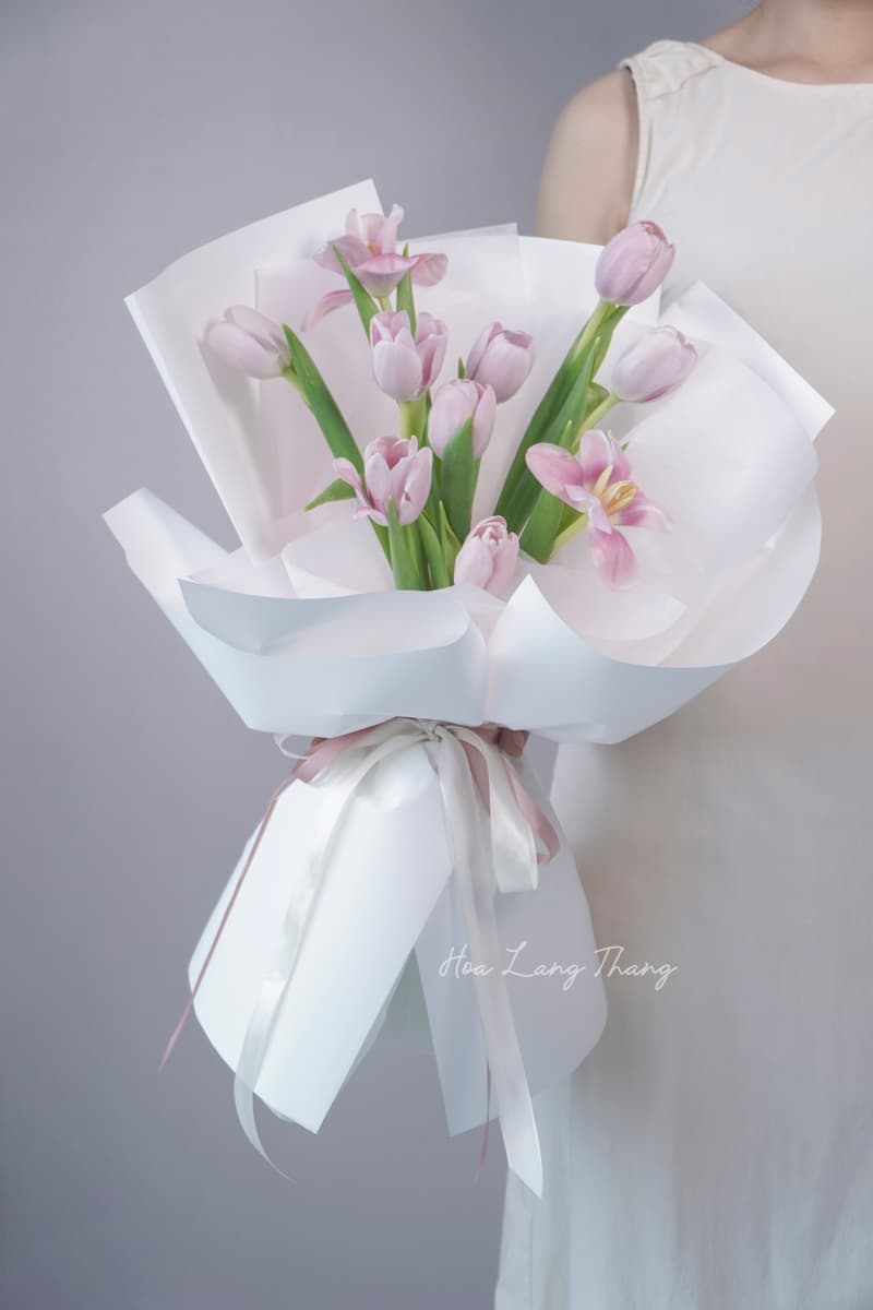 Ý Nghĩa Các Màu Hoa Trong Phong Thủy — Chọn Đúng, Rước Tài